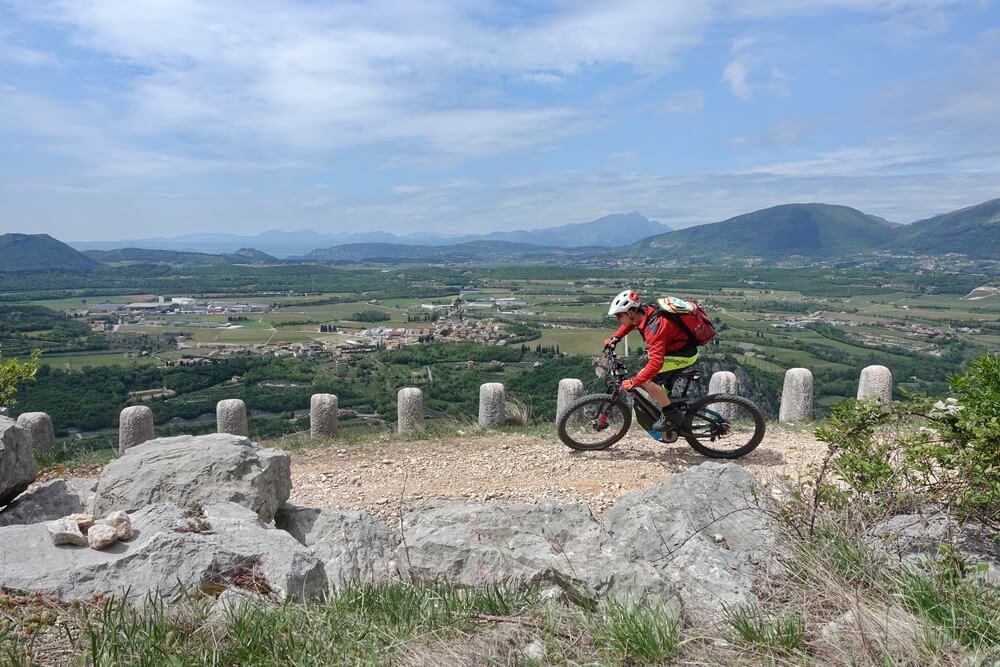 Abfahrt vom Forte Monte zum Forte Ceraino
