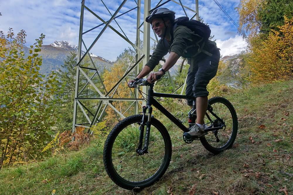 Alta Tensione Trail - die Trasse folgt den Strommasten