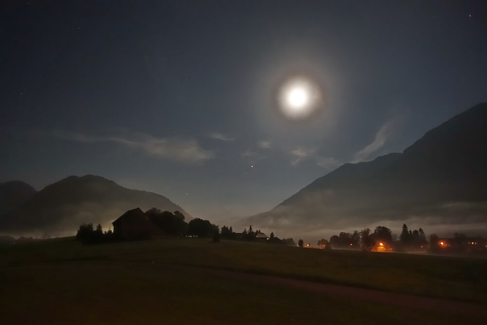 Narzissenhotel

Nacht über Bad Aussee